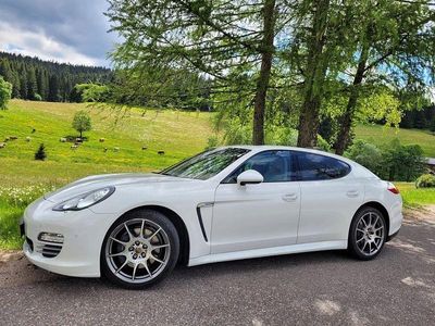 Second-hand Porsche Panamera 4 299 CP (219 kW) 2011 Alb Berlinǎ