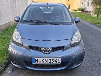 Second-hand Toyota Aygo City 68 CP (50 kW) 2009 Albastru Hatchback