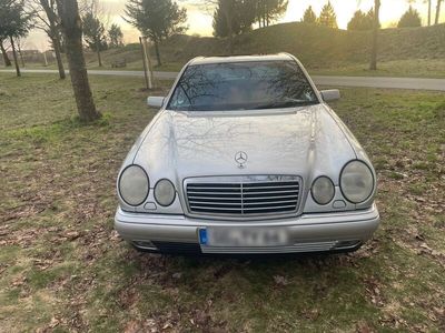 gebraucht Mercedes E230 AVANTGARDE Avantgarde