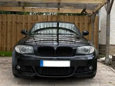 Gebraucht BMW 118 Cabriolet M Sport 143 PS (105 kW) 2011 Schwarz Cabrio