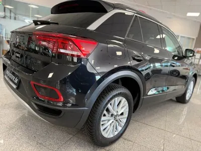 Gebraucht VW T-Roc 150 PS (110 kW) 2025 Schwarz SUV