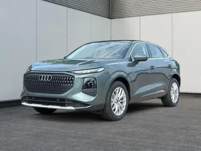Neu Audi Q3 Sportback Basis 150 PS (110 kW) 2026 Salbeigrün metallic SUV