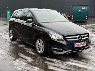 Gebraucht Mercedes B180 Urban 109 PS (80 kW) 2016 Schwarz Van / Kleinbus