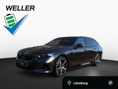 Neu BMW 550e M Sport 489 PS (359 kW) 2026 Grau Kombi