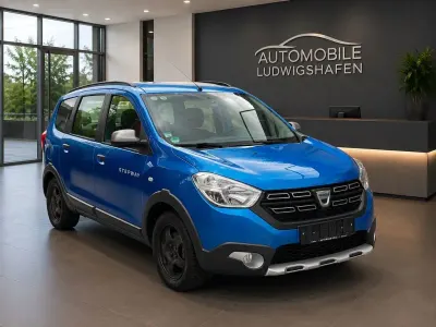 Gebraucht Dacia Lodgy Stepway 116 PS (85 kW) 2018 Blau Van / Kleinbus