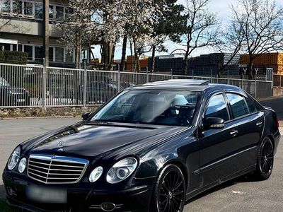 Gebraucht Mercedes E270 Avantgarde 225 PS (165 kW) 2002 Schwarz Limousine