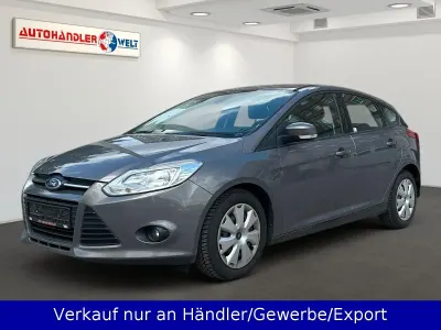 Gebraucht Ford Focus 125 PS (91 kW) 2012 Brisbane braun (met.) Limousine