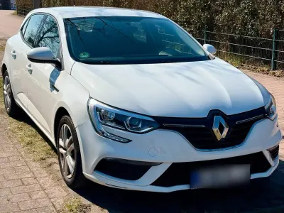 Używany Renault Mégane 101 KM (74 kW) 2016 Biały Hatchback