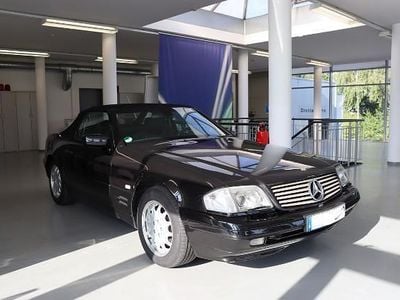 Schwarz Gebraucht 1997 Mercedes SL500 Cabrio | 29.490 € (Etwas zu teuer)