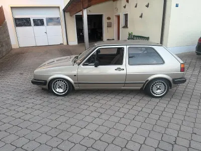 Używany VW Golf II 75 KM (55 kW) 1985 Srebrny Hatchback