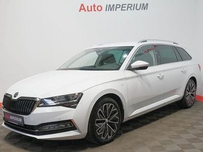 Gebraucht Skoda Superb LAURIN & KLEMENT 200 PS (147 kW) 2023 Moonweiss metallic Kombi