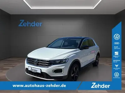 Käytetty VW T-Roc United 116 HP (85 kW) 2020 Valkoinen Katumaasturi