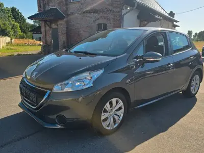 Gebraucht Peugeot 208 68 PS (50 kW) 2014 Grau Kleinwagen