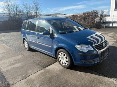 Blau Gebraucht 2010 VW Touran Conceptline Van / Kleinbus | 4.400 € (Fairer Preis)