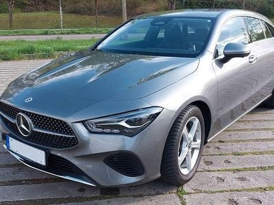 Begagnad Mercedes CLA180 Shooting Brake 136 HK (100 kW) 2025 Grå Kombi