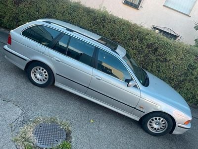 BMW 523