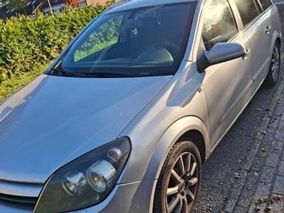 Gebraucht Opel Astra 105 PS (77 kW) 2005 Silber Kombi