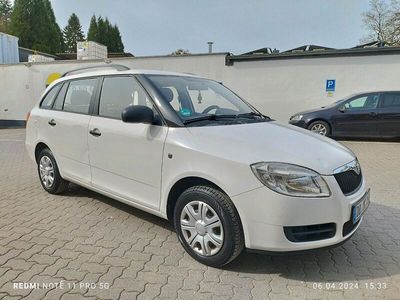 gebraucht Skoda Fabia Combi 1,2 Benzin 2 Hand ✋