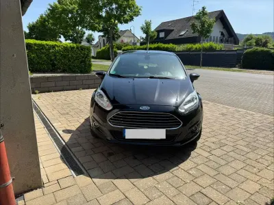 Gebraucht Ford Fiesta Titanium 101 PS (74 kW) 2017 Schwarz Kleinwagen