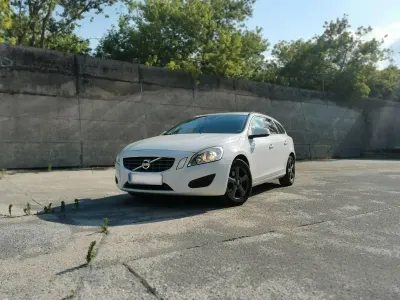 Gebraucht Volvo V60 Kinetic 150 PS (110 kW) 2011 Weiß Kombi