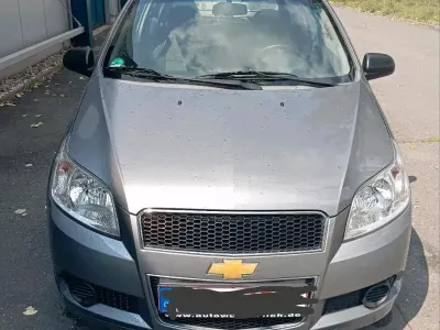 Gebraucht Chevrolet Aveo 85 PS (62 kW) 2010 Grau Limousine
