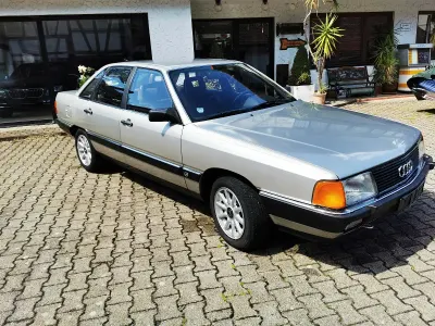 Gebraucht Audi 100 136 PS (100 kW) 1987 Gold Limousine