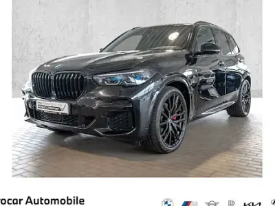Używany BMW X5 Shadowline 298 KM (219 kW) 2023 Czarny SUV
