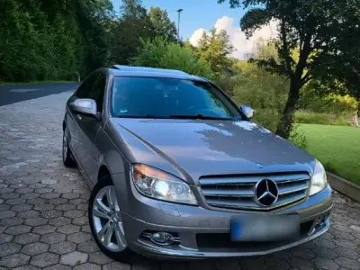 Gebraucht Mercedes C230 Avantgarde 204 PS (150 kW) 2007 Gold Limousine