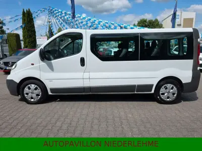 Gebraucht Opel Vivaro 145 PS (106 kW) 2007 Weiß Van / Kleinbus