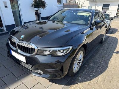 Second-hand BMW 318 Sport Line 150 CP (110 kW) 2022 Negru Break