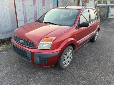 Rot Gebraucht 2006 Ford Fusion Limousine | 1.900 € (Fairer Preis)