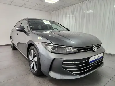 Gebraucht VW Passat Business 150 PS (110 kW) 2025 Grau Kombi