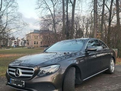 Gebraucht Mercedes E350 Avantgarde 258 PS (189 kW) 2017 Braun Limousine