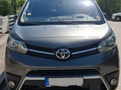 Gebraucht Toyota Proace Team 177 PS (130 kW) 2019 Grau Van / Kleinbus