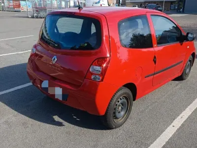 Gebraucht Renault Twingo 58 PS (42 kW) 2011 Rot Kleinwagen