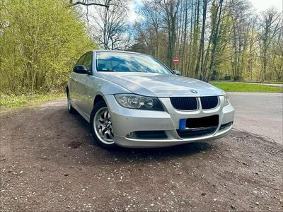 Gebraucht BMW 320 163 PS (119 kW) 2006 Silber Limousine