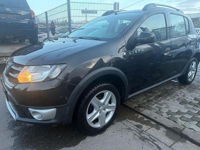 Gebraucht Dacia Sandero Prestige 90 PS (66 kW) 2014 Schwarz Limousine