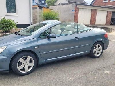 Begagnad Peugeot 307 CC Tendance 140 HK (102 kW) 2005 Grå Cab