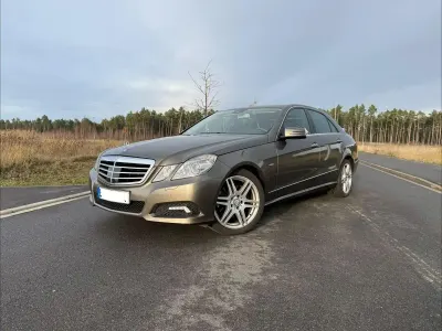 Gebraucht Mercedes E350 Avantgarde 292 PS (214 kW) 2010 Beige Limousine