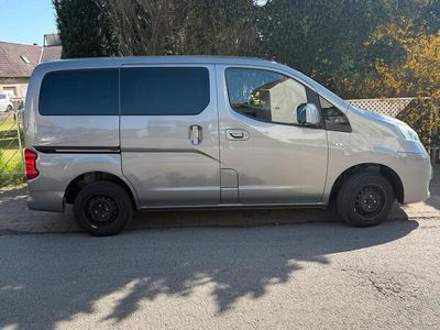 Nissan Evalia