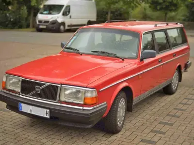 Gebraucht Volvo 245 116 PS (85 kW) 1991 Rot Kombi