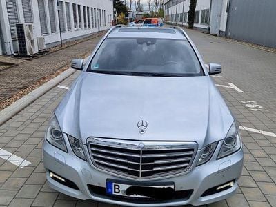 Gebraucht Mercedes E250 Avantgarde 204 PS (150 kW) 2010 Silber Limousine