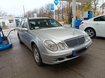 Mercedes E280