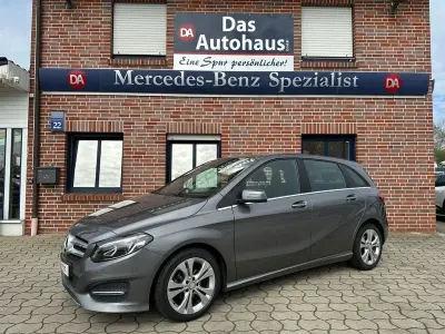 Gebraucht Mercedes B180 Edition 109 PS (80 kW) 2015 Grau Kleinwagen