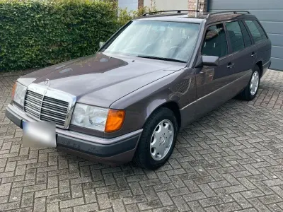 Gebraucht Mercedes 230 132 PS (97 kW) 1991 Violet Kombi