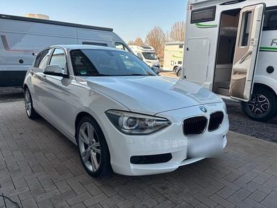 Gebraucht BMW 116 Shadowline 136 PS (100 kW) 2012 Weiß Kleinwagen