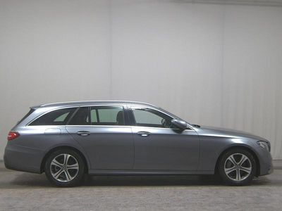 Usata Mercedes E220 AMG line 194 CV (142 kW) 2020 Grigio Berlina