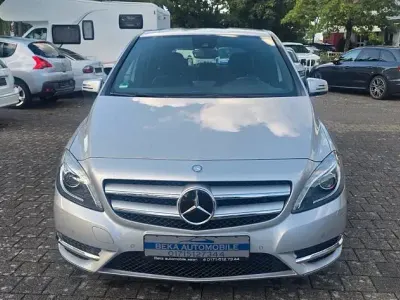 Gebraucht Mercedes B200 136 PS (100 kW) 2012 Silber Kleinwagen