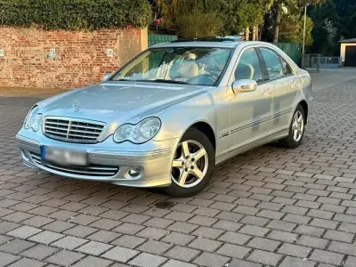 Gebraucht Mercedes C180 143 PS (105 kW) 2007 Silber Limousine