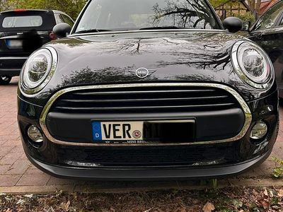 Second-hand Mini ONE 102 CP (75 kW) 2018 Negru Hatchback